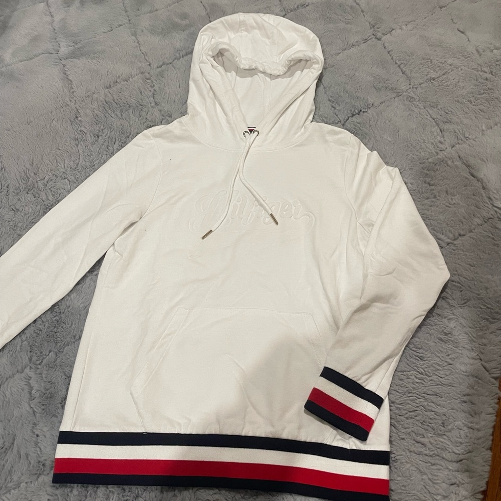 TH sweatshirt